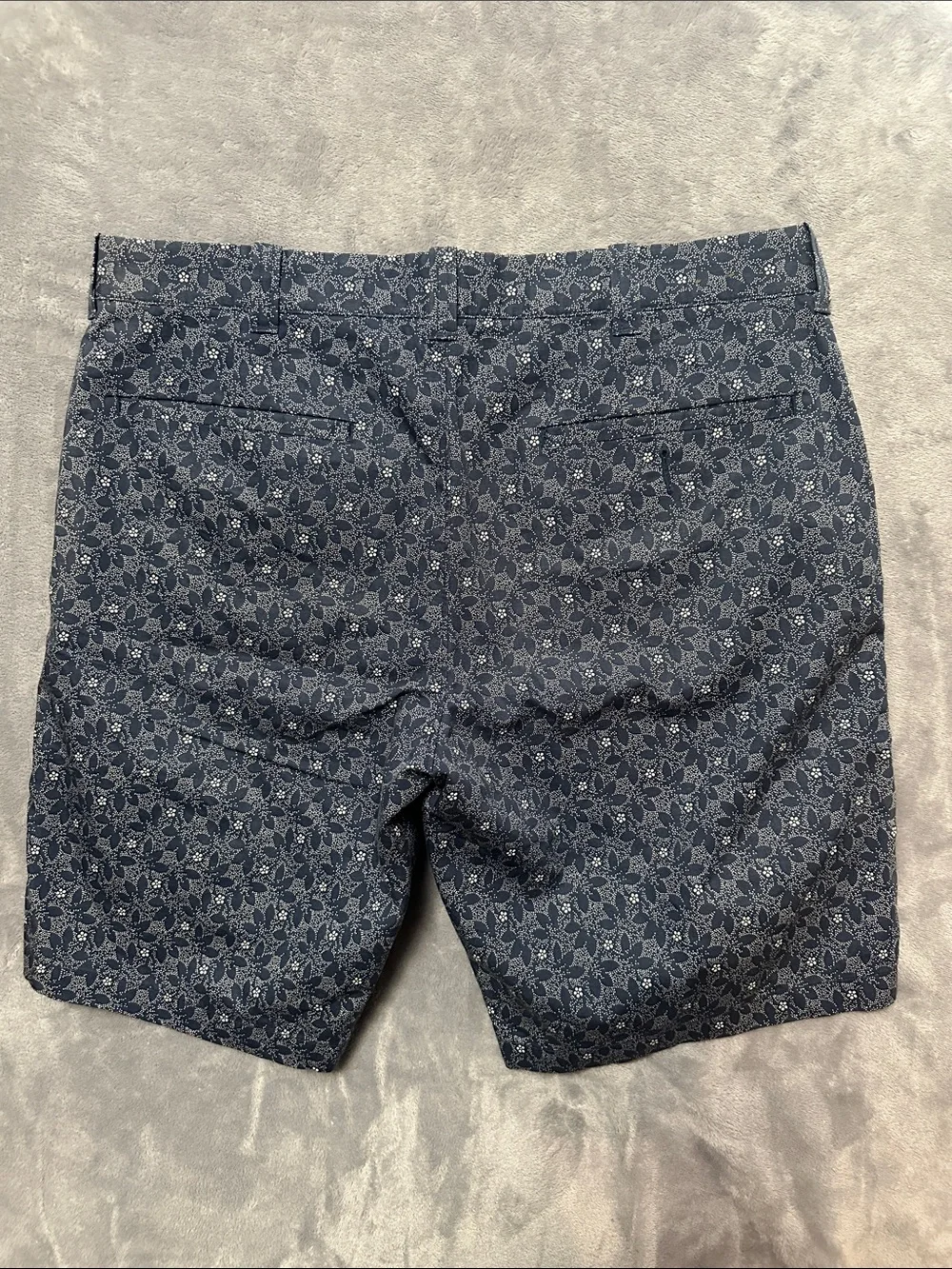 J. Crew Navy Floral Print Flat-Front Men’s Chino Shorts SOO3